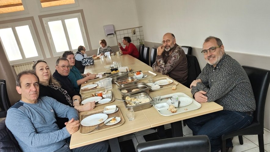 , Lasbordes. Les &eacute;lus locaux ont test&eacute; la cantine de La Raque
