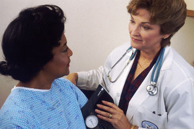 , Obligation de solidarité médicale : les associations de maires divisées