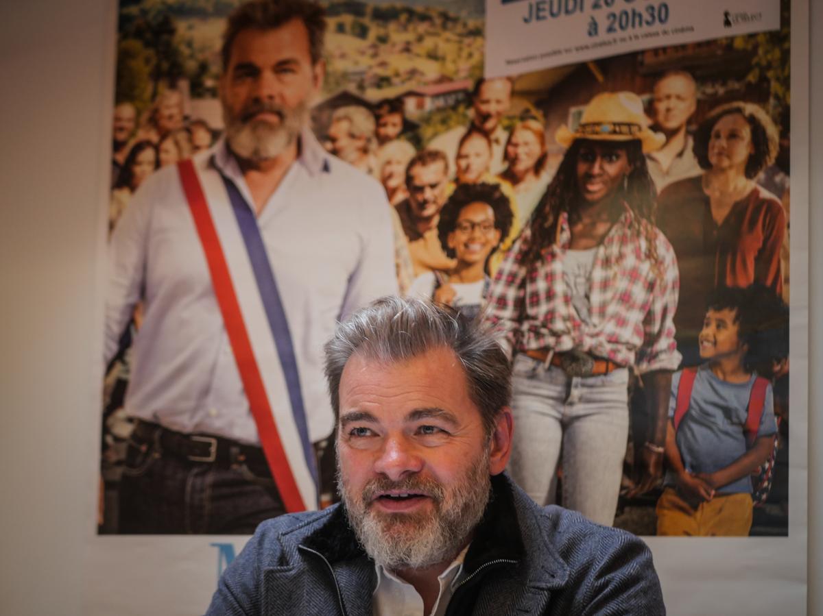 , Projection de « Monsieur le maire » à Hourtin et débat avec les élus locaux
