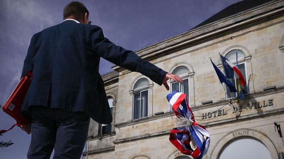 La France fait face à une vague "sans précédent" de démissions de maires depuis le début du mandat en juillet 2020, selon une étude AMF-Cevipof/SciencesPo