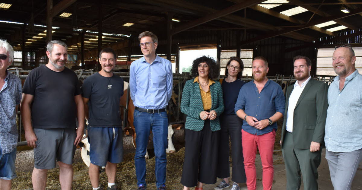 , Arraye-et-Han. Les &eacute;lus locaux d&eacute;couvrent la ferme de la Petite Seille