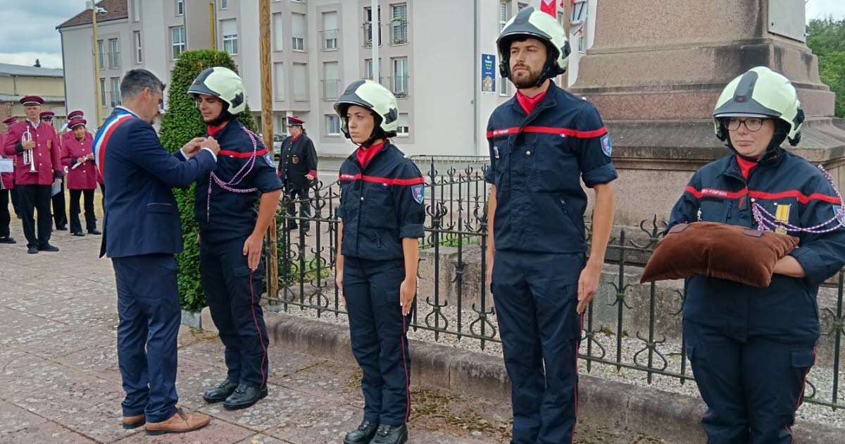 , Étival-Clairefontaine Des sapeurs-pompiers honorés pour leur engagement