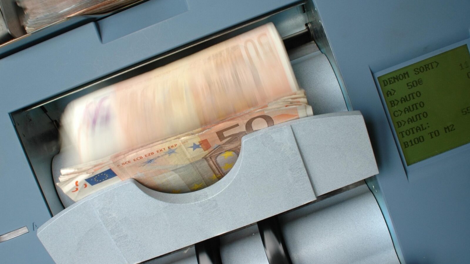 , De moins en moins d’agences bancaires en France