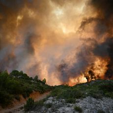 , Incendie dans l’Aude : les élus locaux en première ligne pour constater les dégâts