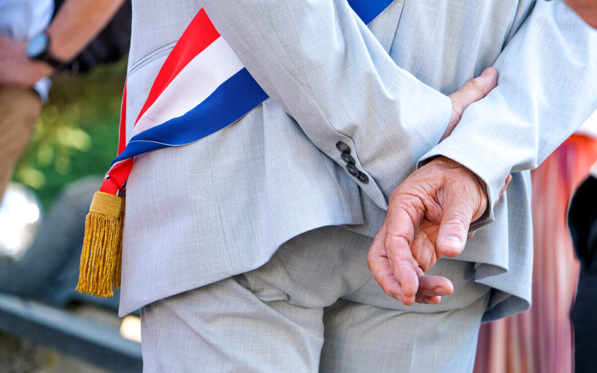 , La &laquo;&nbsp;vive indignation&nbsp;&raquo; des maires du Rh&ocirc;ne et de la M&eacute;tropole de Lyon apr&egrave;s l&rsquo;agression d&rsquo;un maire en Is&egrave;re