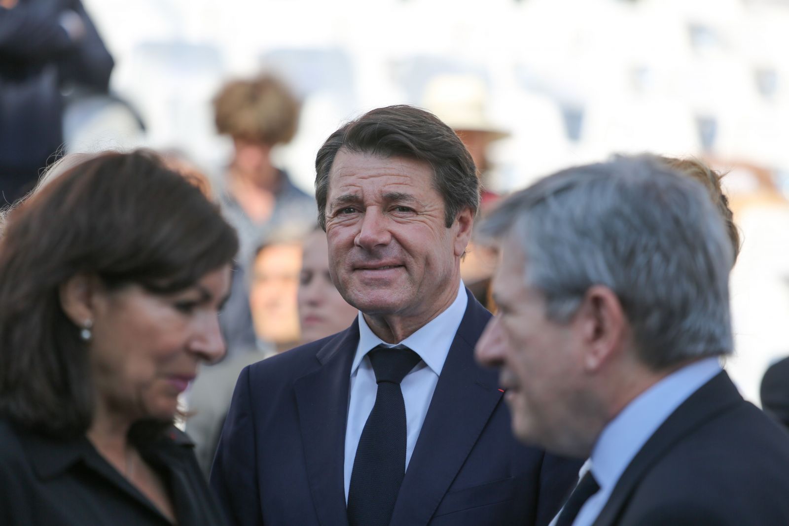 , La guérilla des élus locaux contre le gouvernement – Challenges