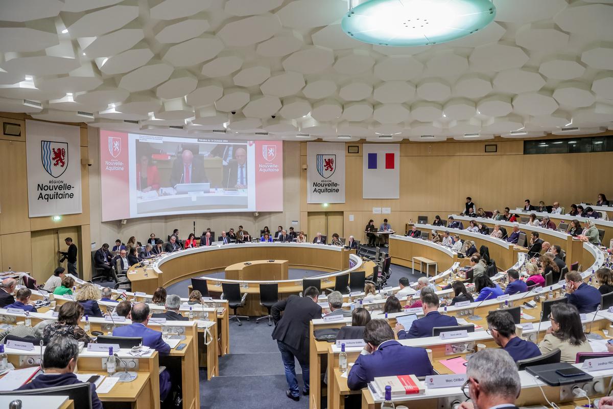 , Décentralisation, budget des Régions : Sébastien Lecornu attend les propositions des élus locaux