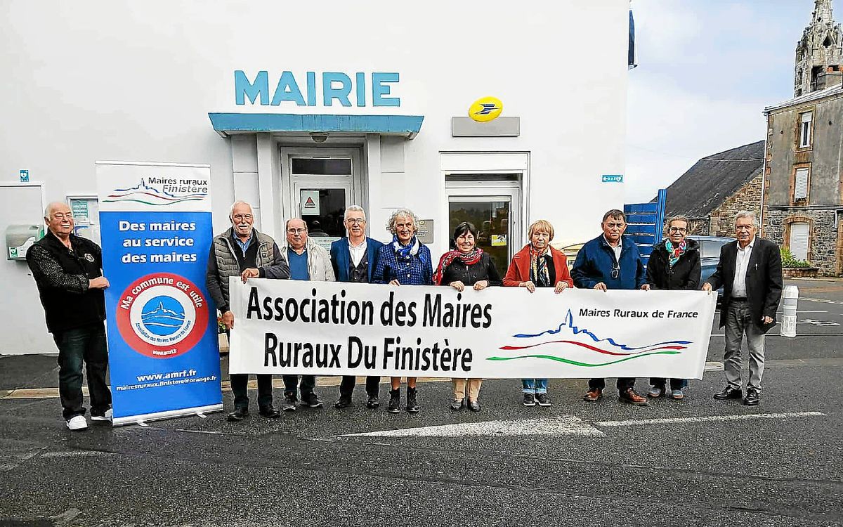 , L’Association des maires ruraux du Finistère apporte son soutien à Lanvéoc