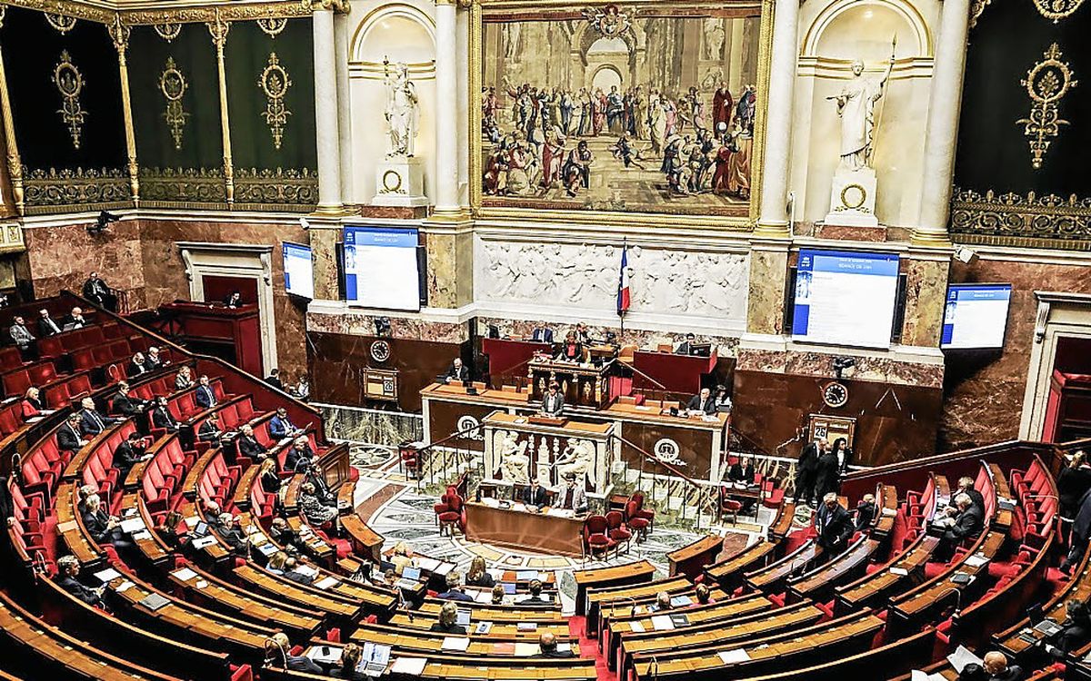 , Trois mois avant les municipales, un texte de loi en faveur des élus locaux adopté définitivement par le Parlement