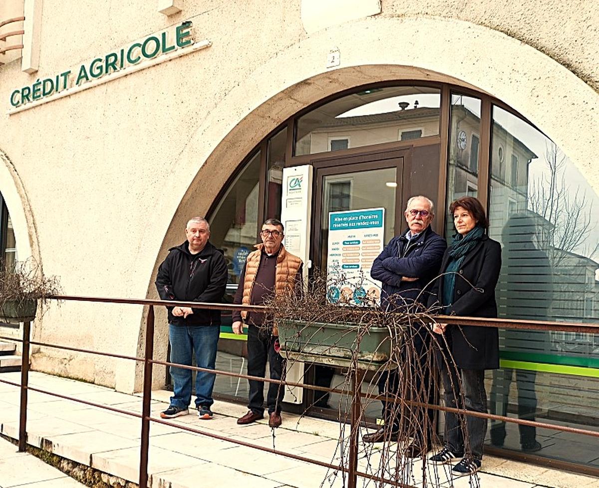 , « Un affront pour nous, élus locaux » : le Crédit agricole ferme son agence de Lauzun à quelques jours des élections municipales