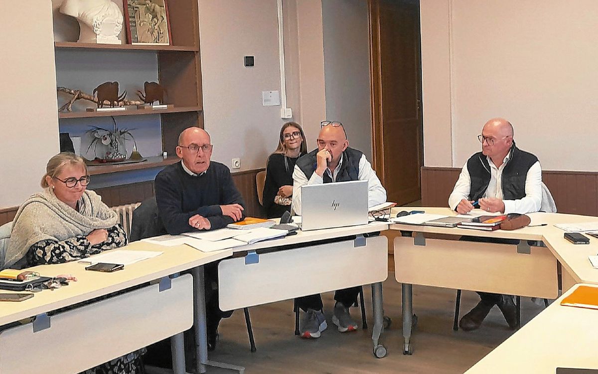 À Moustoir-Ac, les travaux entre la médiathèqe et la mairie vont courir jusqu’au printemps 2027