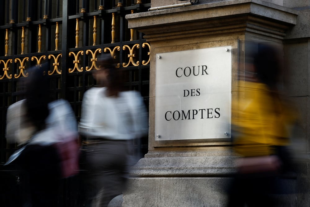 Redressement des finances publiques : la Cour des comptes tire son chapeau aux élus locaux et appelle l&rsquo;État à réformer leur contribution