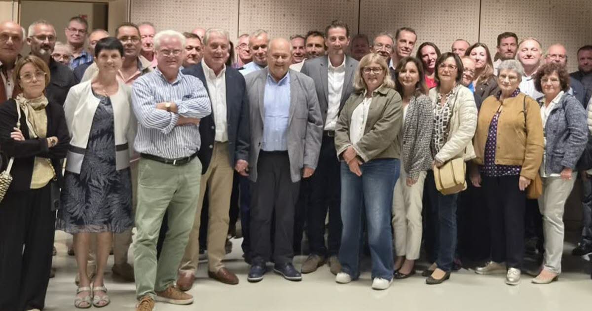 , Meyrié Les maires et adjoints du canton de Bourgoin-Jallieu en assemblée générale